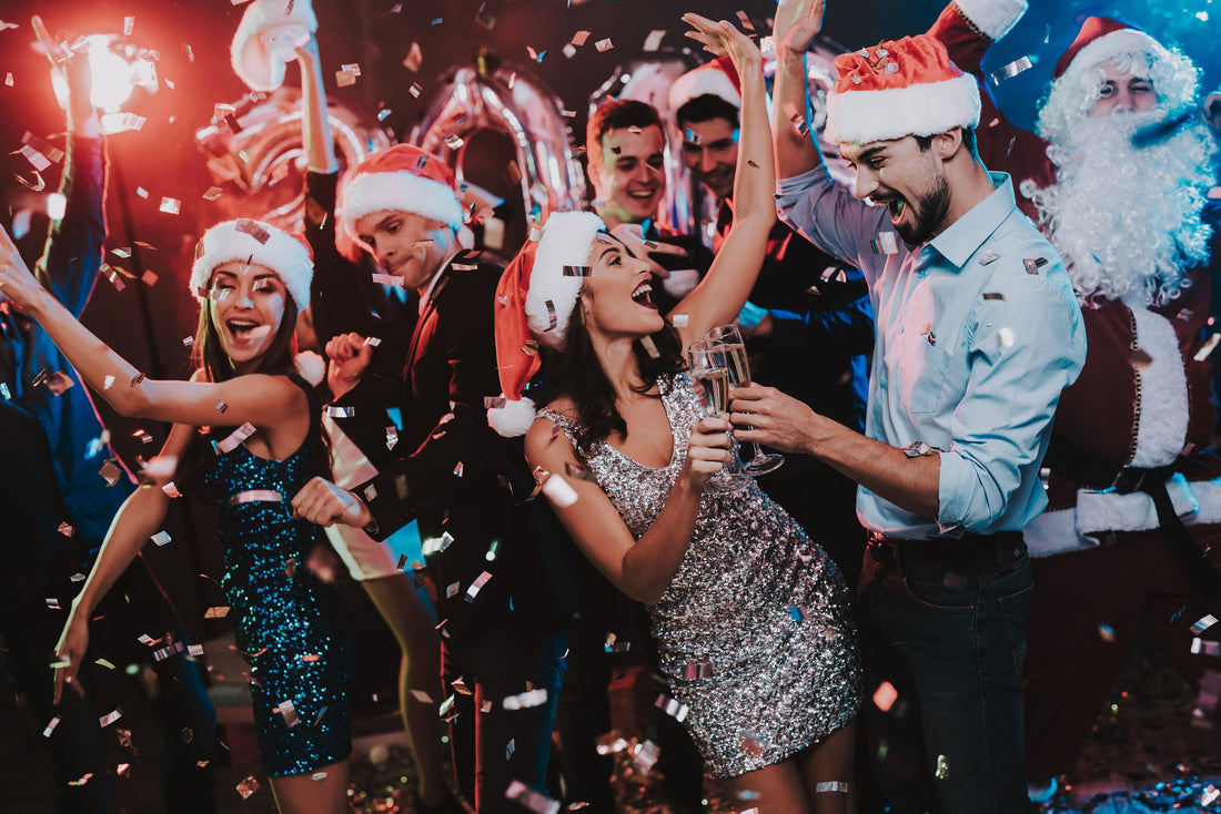 🎄 Holiday Season, Single Season: Why December Might Be the Best Time to Meet Someone IRL